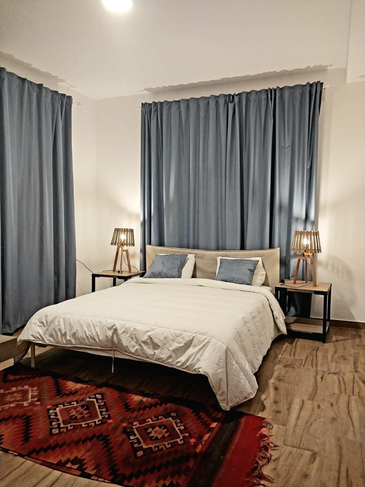 The Place Μάνταμπα Εξωτερικό φωτογραφία